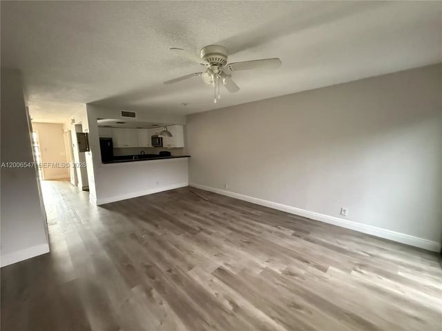 3 of 10 - 4220 Sw 71st Way, Davie, FL