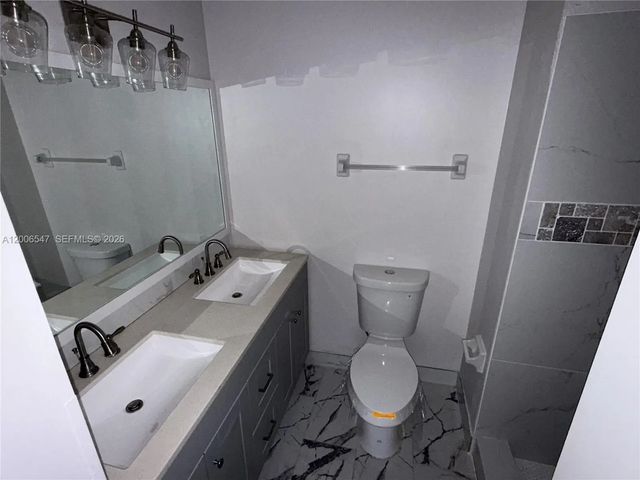 5 of 10 - 4220 Sw 71st Way, Davie, FL