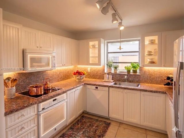 5 of 10 - 3831 E 10th Avenue, Hialeah, FL