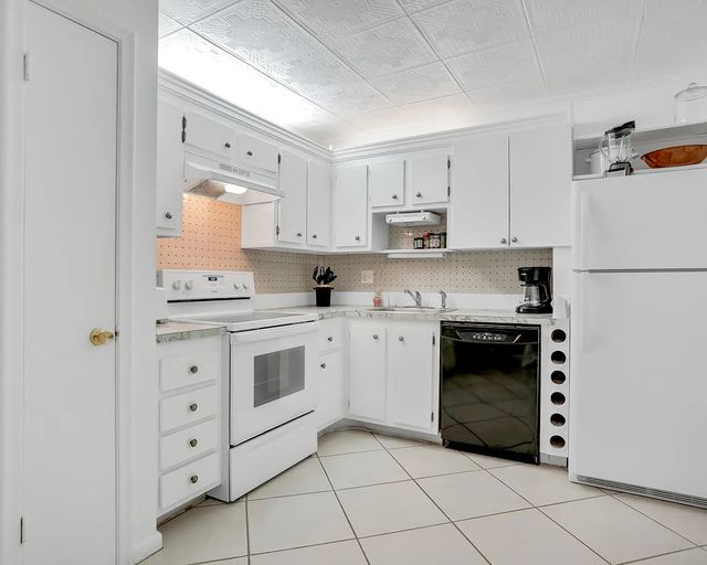 2 of 22 - 2061 Nw 47th Terrace #103, Lauderhill, FL