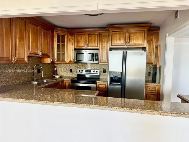 4 of 28 - 2500 Parkview Drive #1210, Hallandale Beach, FL