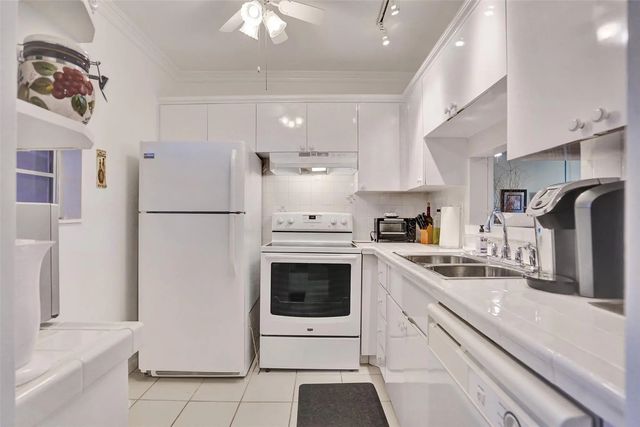 3 of 24 - 4706 Nw 36th Street #409, Lauderdale Lakes, FL