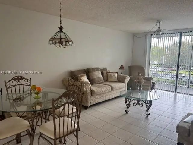 5 of 27 - 1101 Colony Point Circle #318, Pembroke Pines, FL