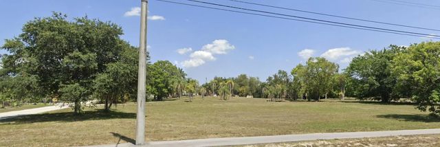 4 of 6 - 16650 Velazquez Boulevard, Loxahatchee, FL