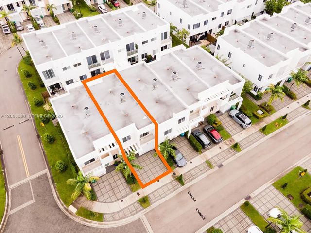 3 of 24 - 10279 Nw 72nd Street, Doral, FL
