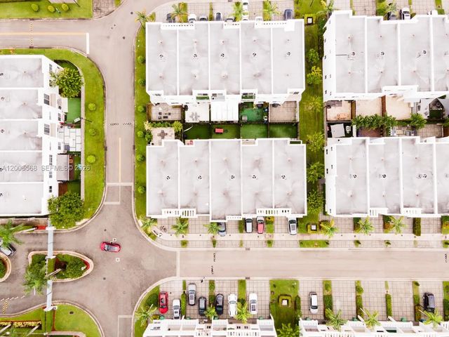 4 of 24 - 10279 Nw 72nd Street, Doral, FL