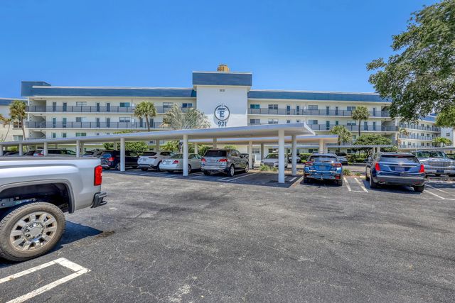2 of 60 - 921 Spanish Circle #435, Delray Beach, FL