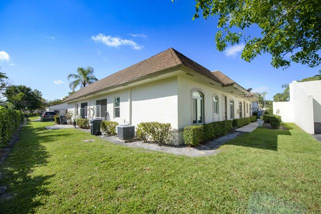 3 of 24 - 11893 Sturbridge Lane, Wellington, FL