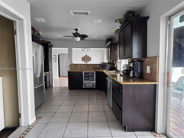 3 of 23 - 11661 Nw 31st Place, Sunrise, FL