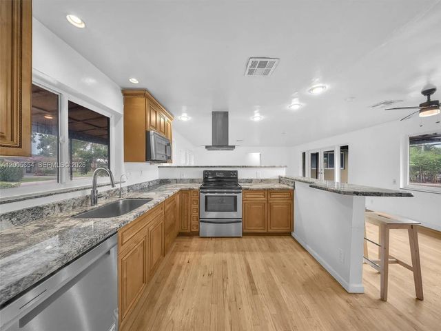 4401 Ne 15th Terrace, Oakland Park