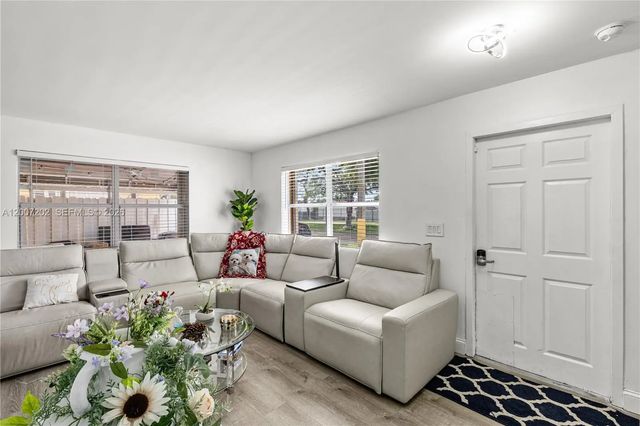 2 of 22 - 203 Ne 12th Avenue #203, Homestead, FL