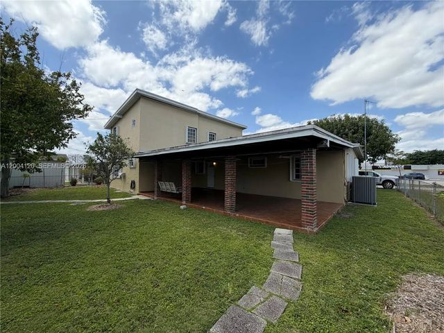 3 of 40 - 10910 Sw 40th Street, Miami, FL