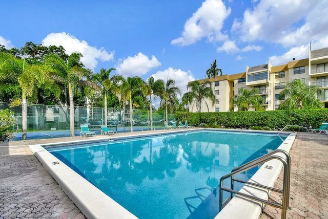 2 of 28 - 6190 Woodlands Boulevard #312, Tamarac, FL