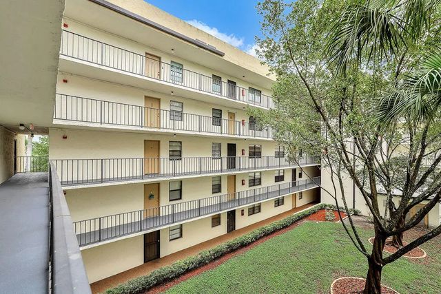 5 of 28 - 6190 Woodlands Boulevard #312, Tamarac, FL