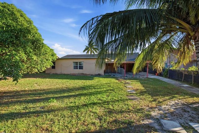 4 of 6 - 561 Ne 38th Street, Deerfield Beach, FL