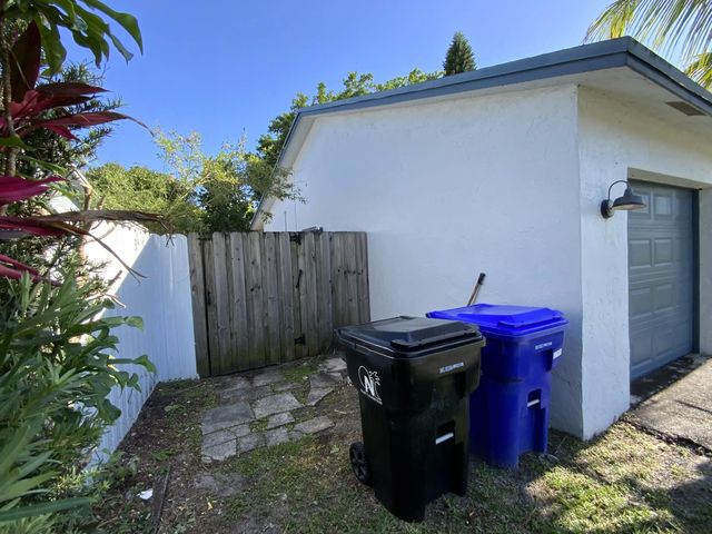 4 of 74 - 7922 Sw 5th Street, North Lauderdale, FL