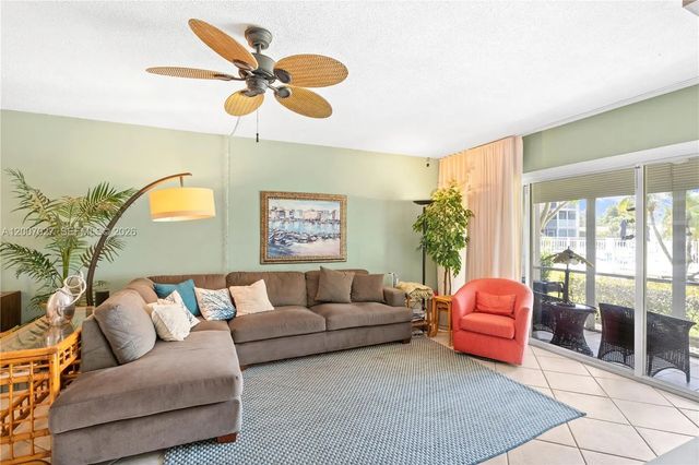 3 of 17 - 900 Sw 12th Street #108, Fort Lauderdale, FL