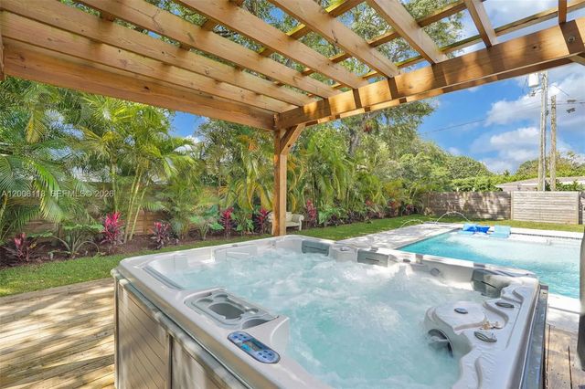 2 of 32 - 2 Nw 89th Street, El Portal, FL