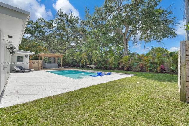 3 of 32 - 2 Nw 89th Street, El Portal, FL