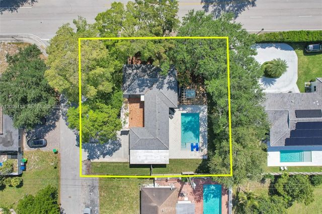 5 of 32 - 2 Nw 89th Street, El Portal, FL