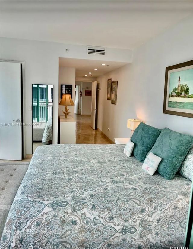 5 of 15 - 3400 Sw 27th Avenue #805, Coconut Grove, FL