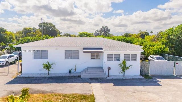 5290 Palm Avenue, Hialeah