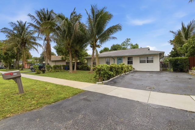 3 of 23 - 8230 Sw 4th Place, North Lauderdale, FL