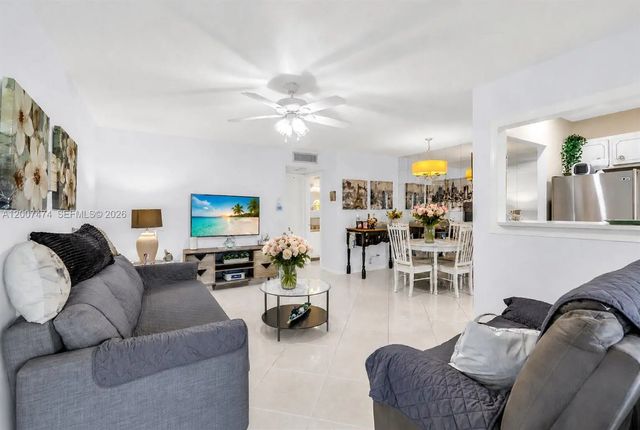 2 of 11 - 5300 Washington Street #h137, Hollywood, FL