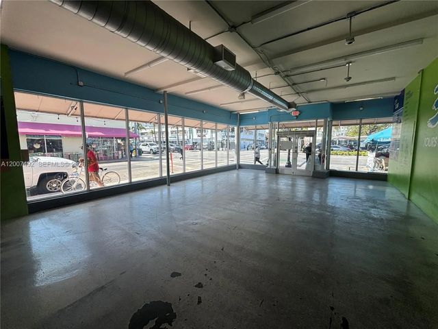 3 of 13 - 1407 Washington Avenue #1401, Miami Beach, FL
