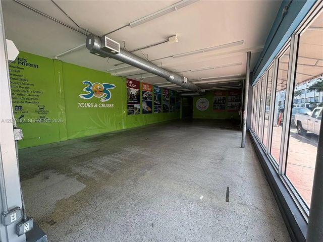 4 of 13 - 1407 Washington Avenue #1401, Miami Beach, FL