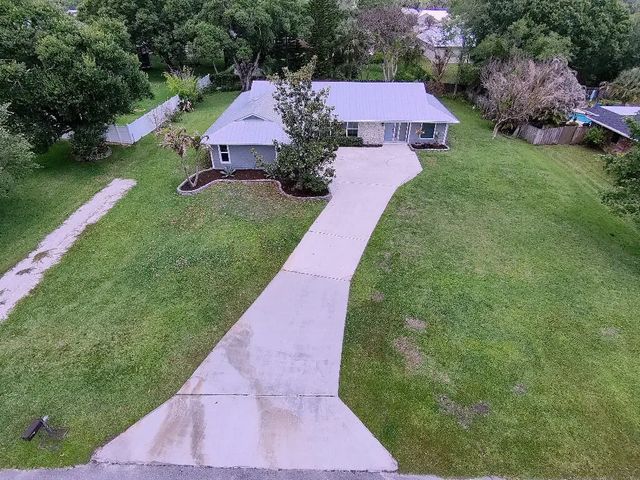 3 of 32 - 2402 River Hammock Lane, Fort Pierce, FL