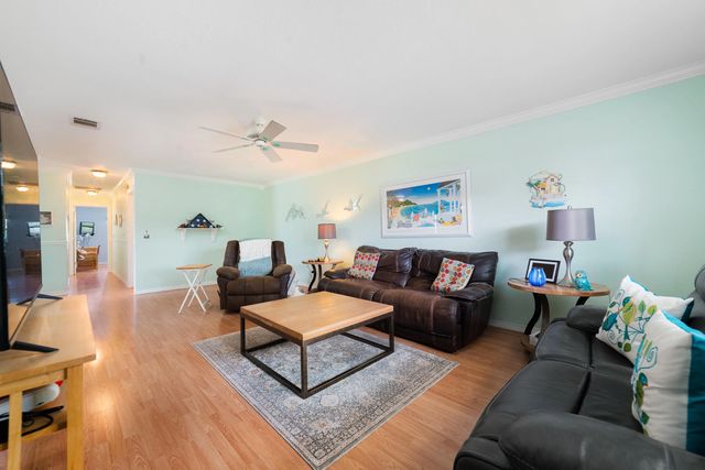 4 of 34 - 1533 Se Crayrich Court, Port St. Lucie, FL