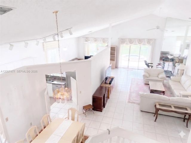 4 of 30 - 1510 W Lacosta Drive W, Pembroke Pines, FL
