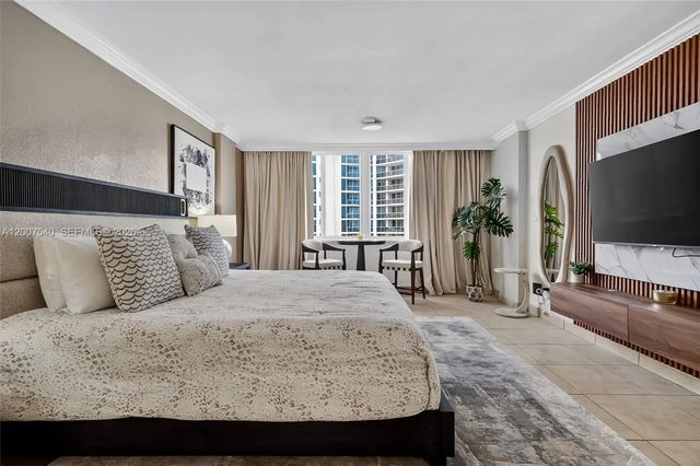 19201 Collins Avenue #1123, Sunny Isles Beach