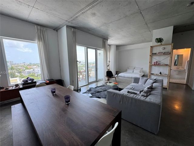 10 S River Drive #909, Miami