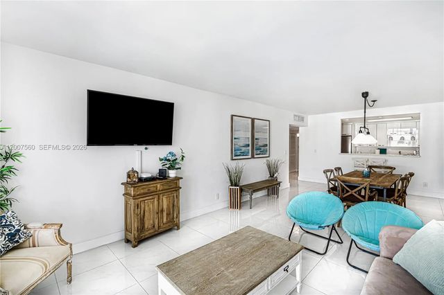 3 of 13 - 19370 Collins Avenue #1612, Sunny Isles Beach, FL
