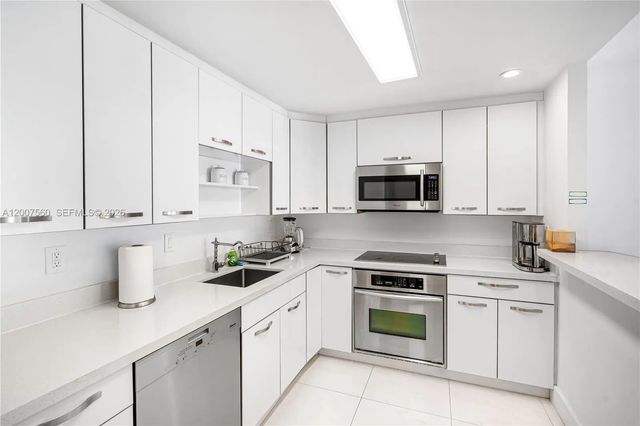 5 of 13 - 19370 Collins Avenue #1612, Sunny Isles Beach, FL