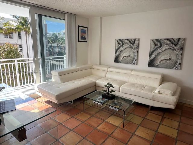 3 of 24 - 345 Ocean Drive #303, Miami Beach, FL