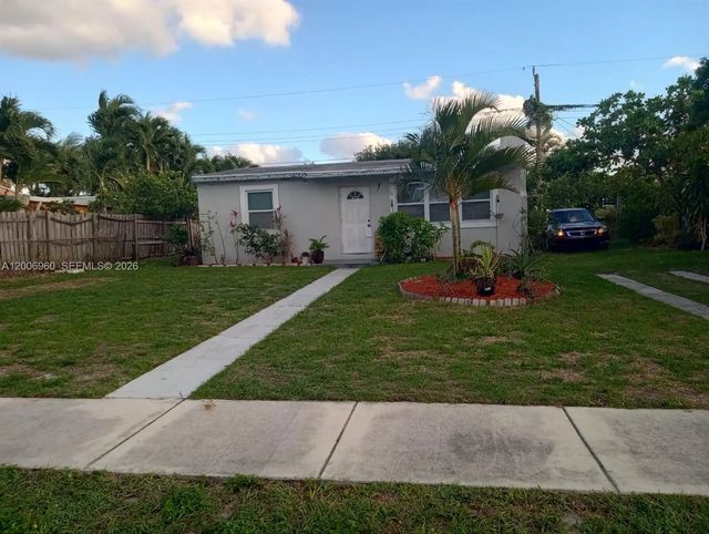 3 of 16 - 508 Beech Road, West Palm Beach, FL