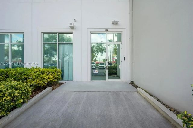 N/A, Doral