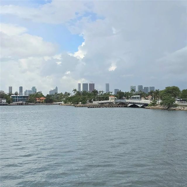 4 of 30 - 5 Island Avenue #5a, Miami Beach, FL