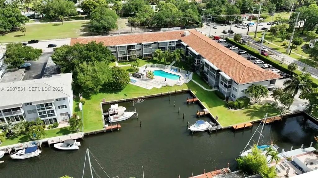 900 Sw 12th Street #110, Fort Lauderdale