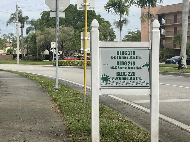 3 of 23 - 10442 Sunrise Lakes Boulevard #104, Sunrise, FL