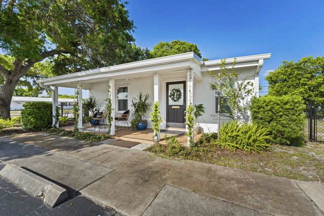 2 of 26 - 1324 16th Street, Vero Beach, FL