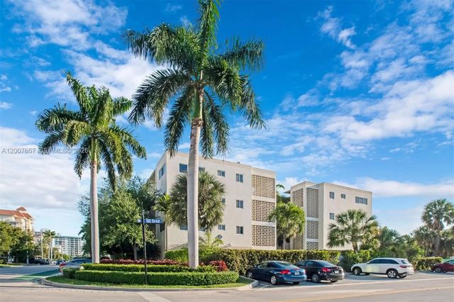 10001 W Bay Harbor Drive #208, Bay Harbor Islands