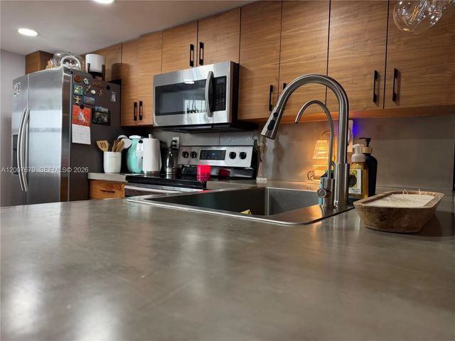 N/A, Pembroke Pines