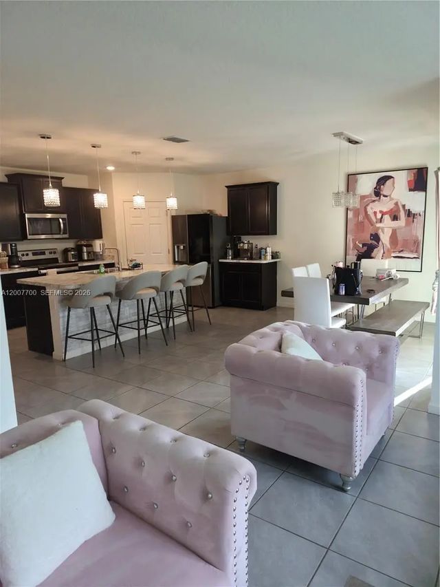 2 of 7 - 798 Nw Bayshore Boulevard, Port St. Lucie, FL