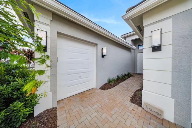 4 of 40 - 11949 Sw Coral Cove Parkway, Port St. Lucie, FL
