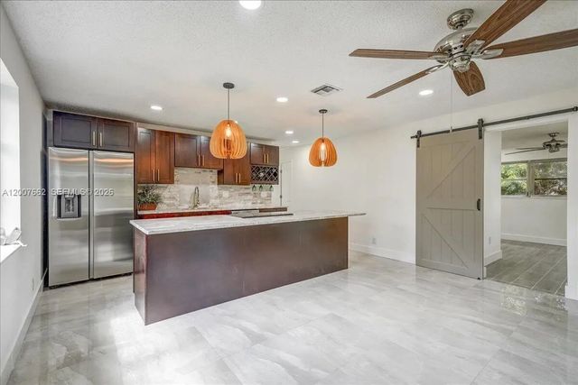 5 of 19 - 1480 W 36th Street, Riviera Beach, FL