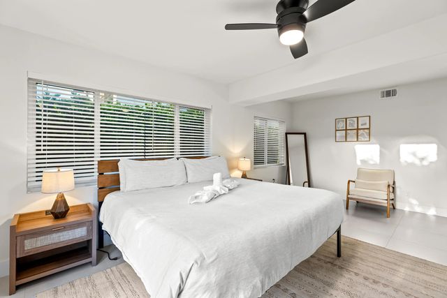 5 of 31 - 2417 Ne 19th Avenue, Wilton Manors, FL